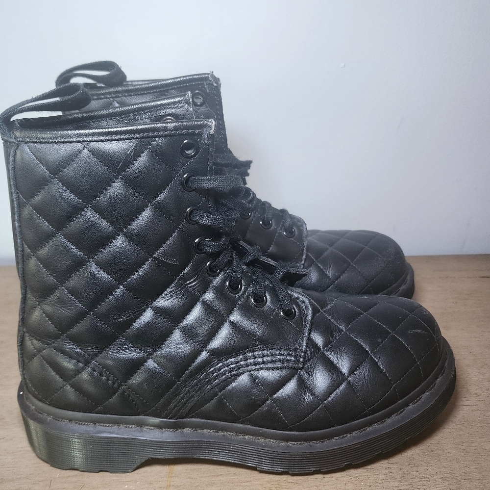 Dr. Martens AirWair CORALIE quilted leather boots black size 6 - Picture 2 of 12